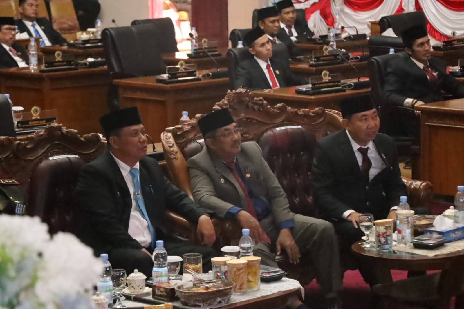 Bupati Bersama DPRD Tanjabbar Dengarkan Pidato Presiden RI Dalam Rangka HUT RI Ke-80