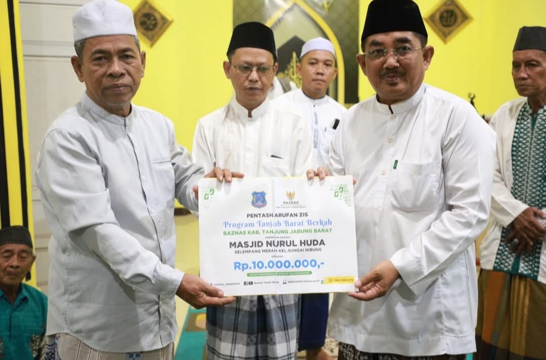 Bupati Anwar Sadat Safari Subuh di Masjid Nurul Huda BTN Selempang Merah